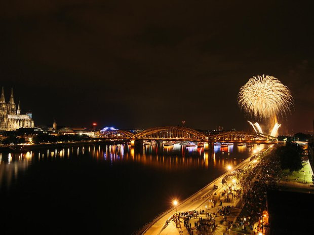 Kölner Lichter Live Stream
 Kölner Lichter waren der helle Wahnsinn