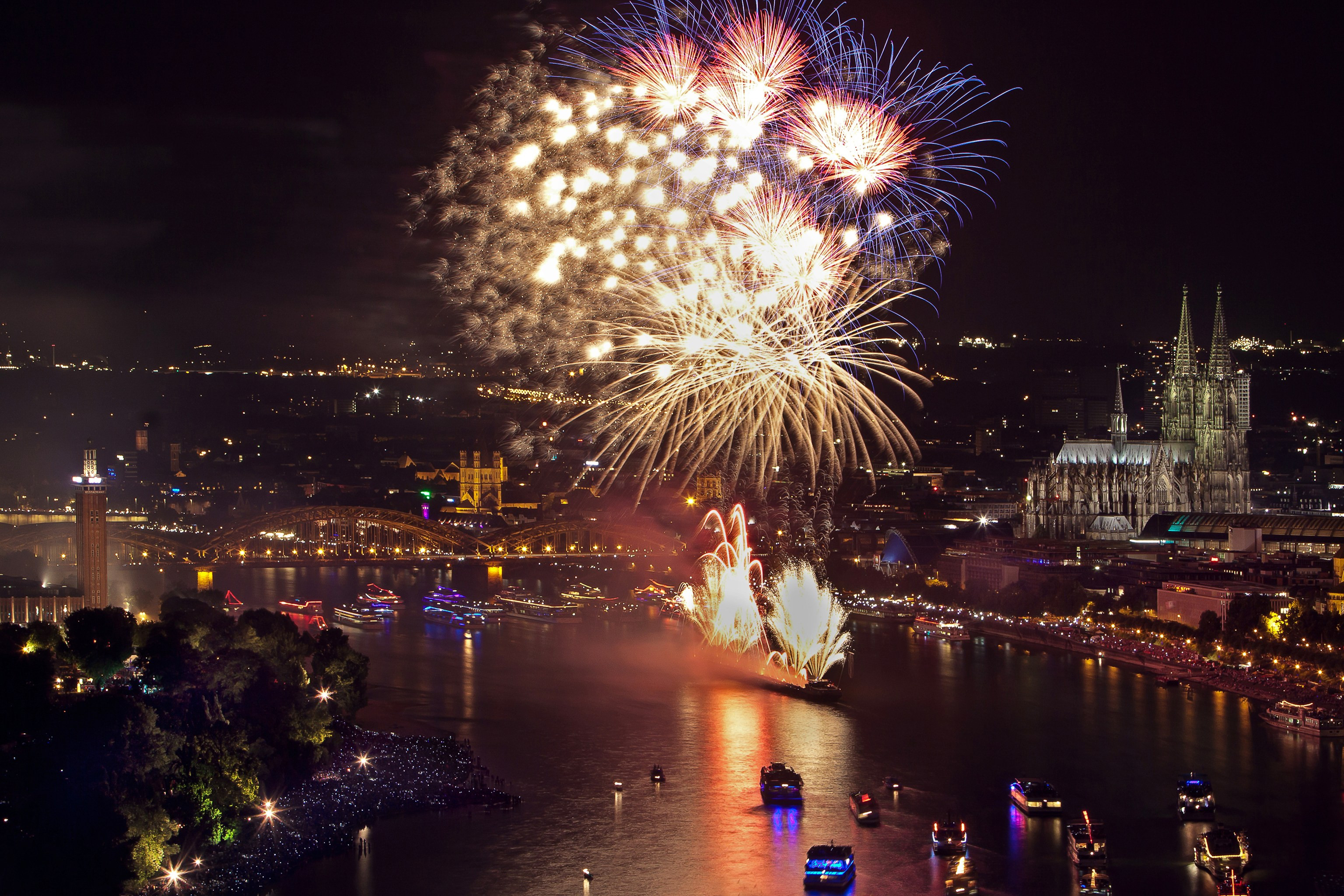 Kölner Lichter Live Stream
 17 Kölner Lichter in der nächsten Woche unter dem Motto