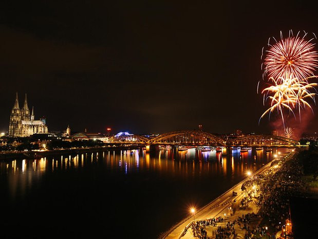 Kölner Lichter Live Stream
 Kölner Lichter waren der helle Wahnsinn