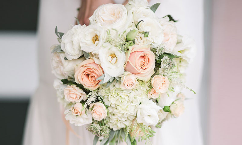 Kosten Blumendeko Hochzeit
 Blumen im Brautstrauß Bedeutung und beliebteste