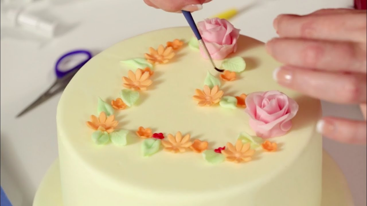 Kuchen Dekorieren
 Trailer Torten dekorieren mit Fondant