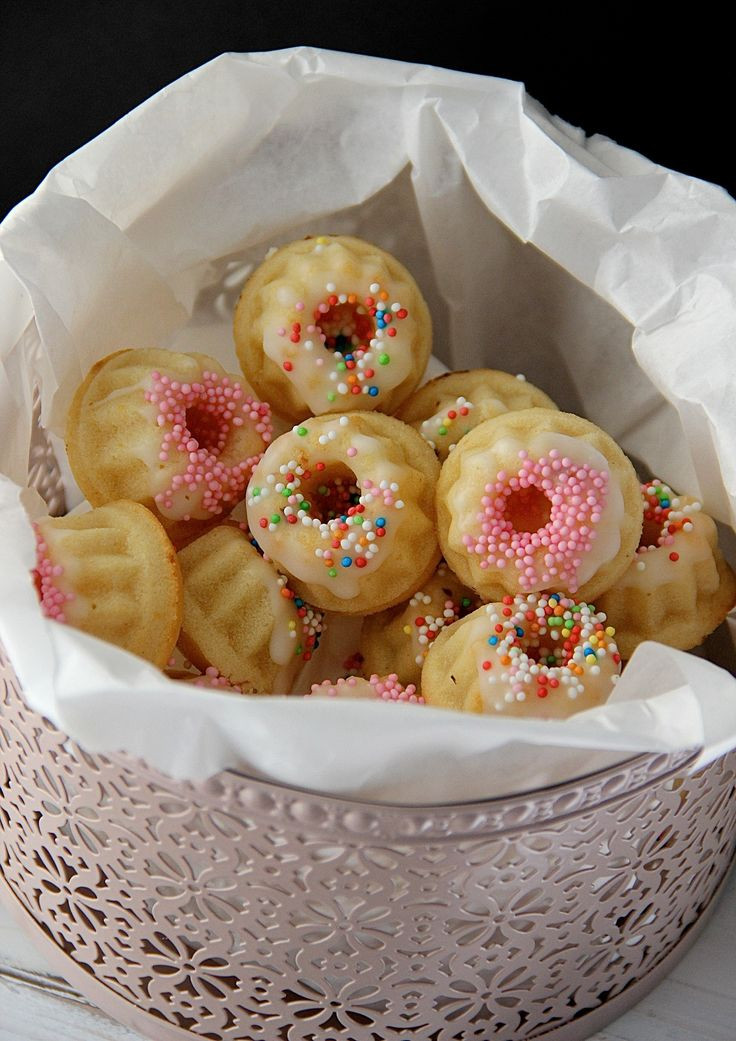 Kuchen Für Hochzeit Mitbringen
 Die besten 25 Mini gugelhupf Ideen auf Pinterest