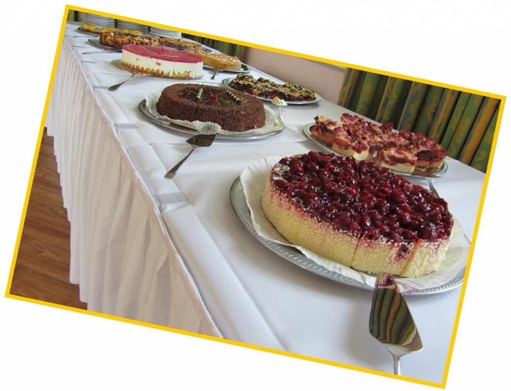 Kuchen Für Hochzeit Mitbringen
 Kaffee Kuchen & Hochzeitstorte – Heiraten im Gartenreich