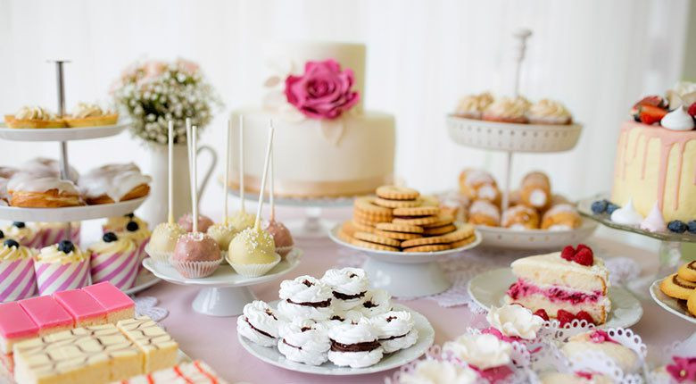 Kuchen Für Hochzeit Mitbringen
 Step by Step Anleitung für eine Hochzeitstorte Rezept für