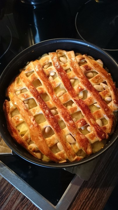 Kuchen Mit Apfelmus
 Apfelmus Kuchen mit Hefeteig von crio