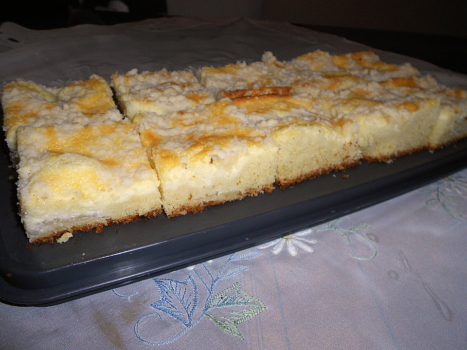 Kuchen Mit Mascarpone
 Pfirsich Mascarpone Kuchen mit Streuseln Rezept mit