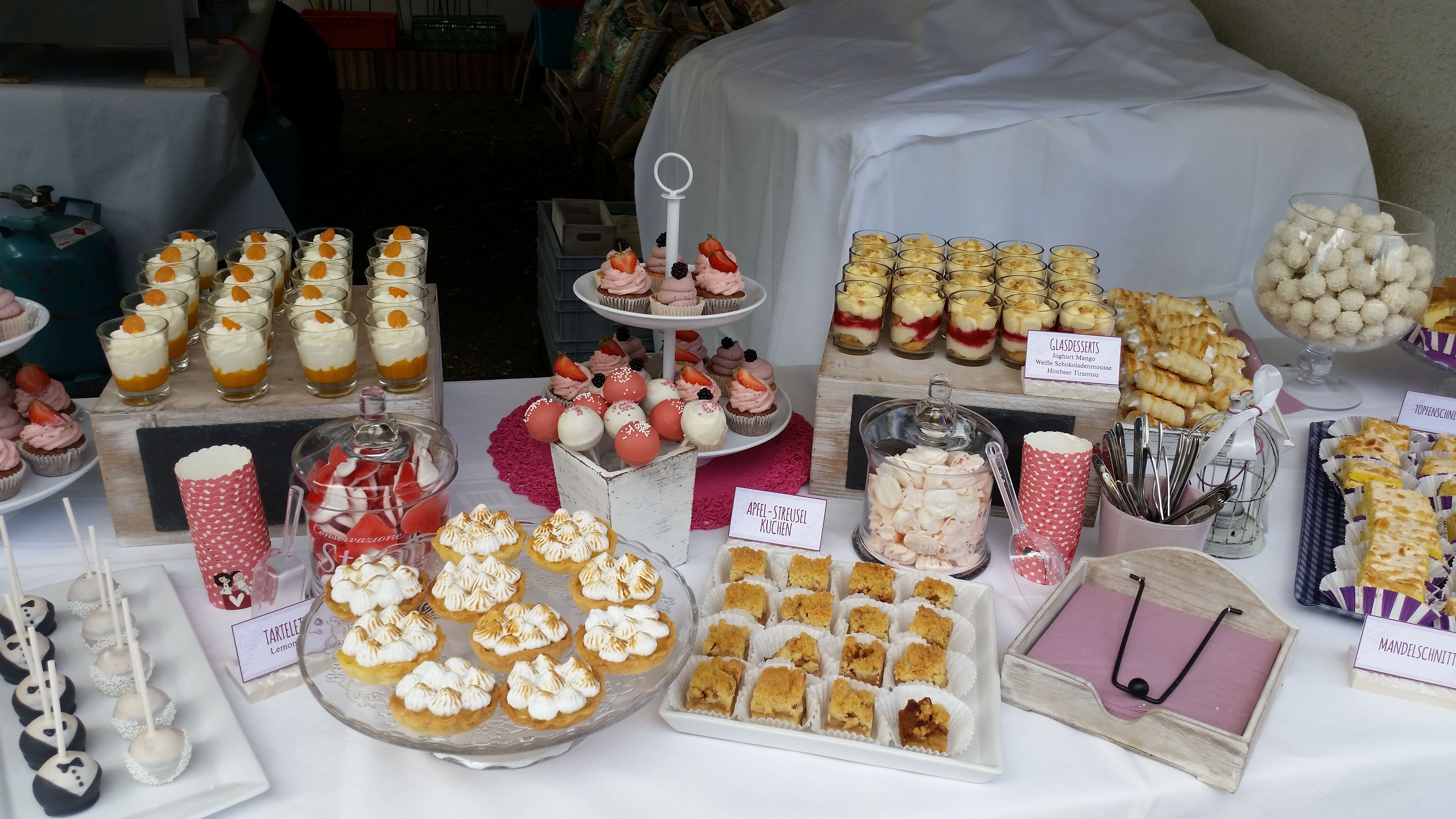 Kuchenbuffet Hochzeit
 Candy Bar Sweet Table Kuchenbuffet Hochzeit süßes