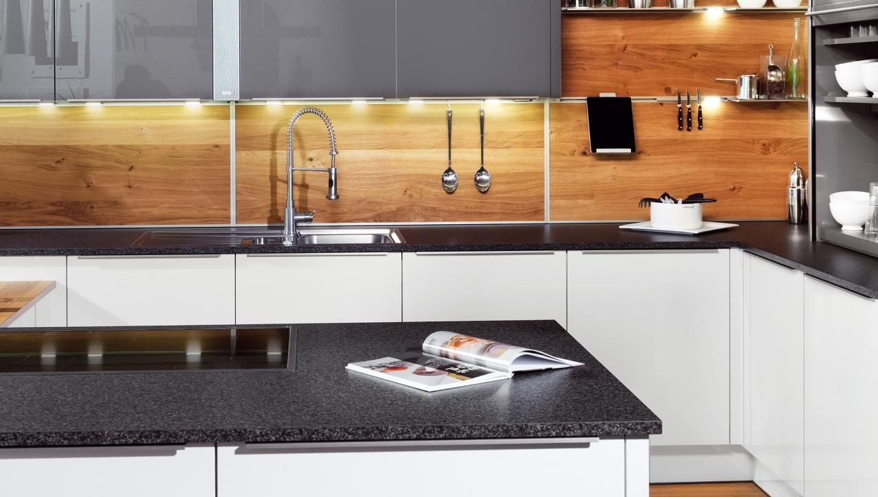Küchenrückwand Holz
 Küchenrückwand Ideen aus Glas Metall Fliesen Holz