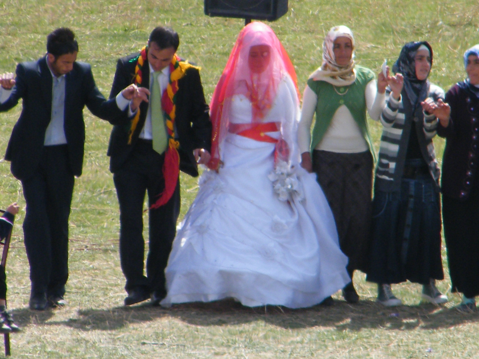 Kurdische Hochzeit
 kurdische Hochzeit