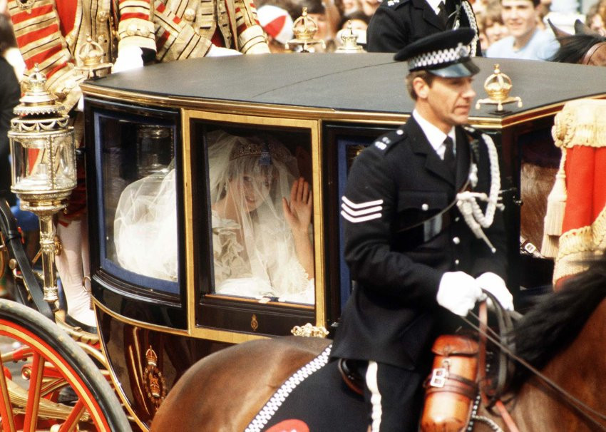 Lady Diana Hochzeit
 Royal Weddings Prinz Charles und Lady Diana Spencer