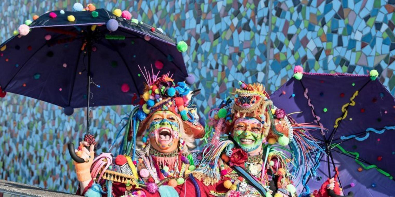 Landshuter Hochzeit 2019 Beginn
 Weiberfastnacht 2019 Beginn des Straßenkarnevals