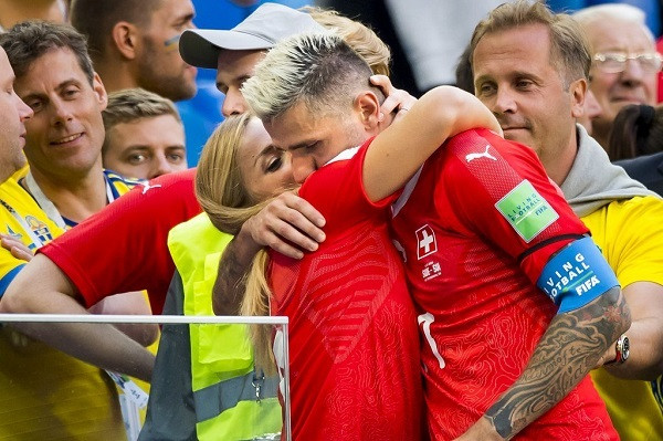 Lara Gut Hochzeit
 Lara Gut se casa con Valon Behrami futbolista del Udinese