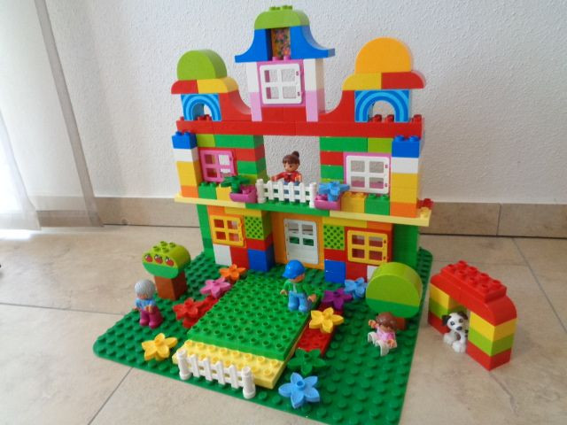 Lego Duplo Haus
 25 einzigartige Lego duplo haus Ideen auf Pinterest