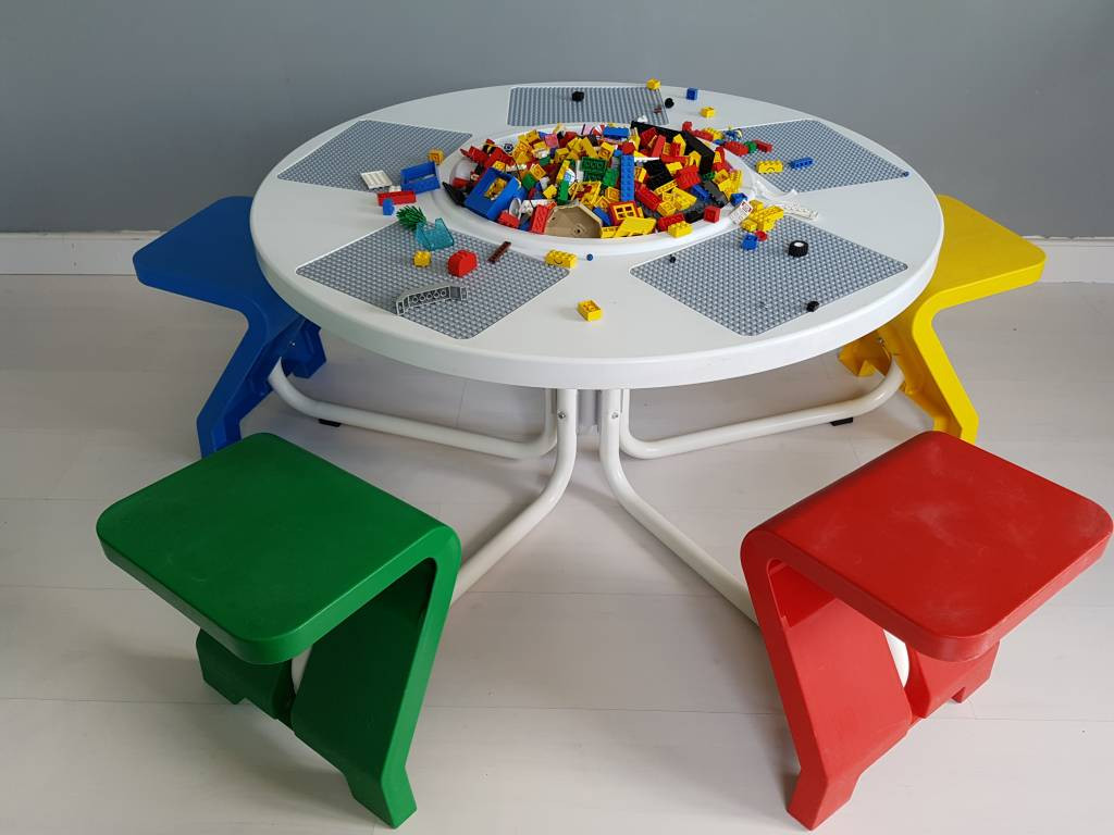 Lego Tisch
 LEGO tisch gebracht kaufen zweitehand LEGO Spieltische