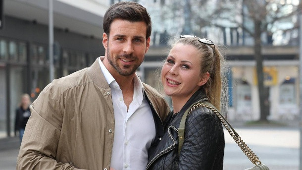 Leonard Freier Hochzeit
 Hochzeit vor Kameras Ex "Bachelor" Leonard Freier & Caona