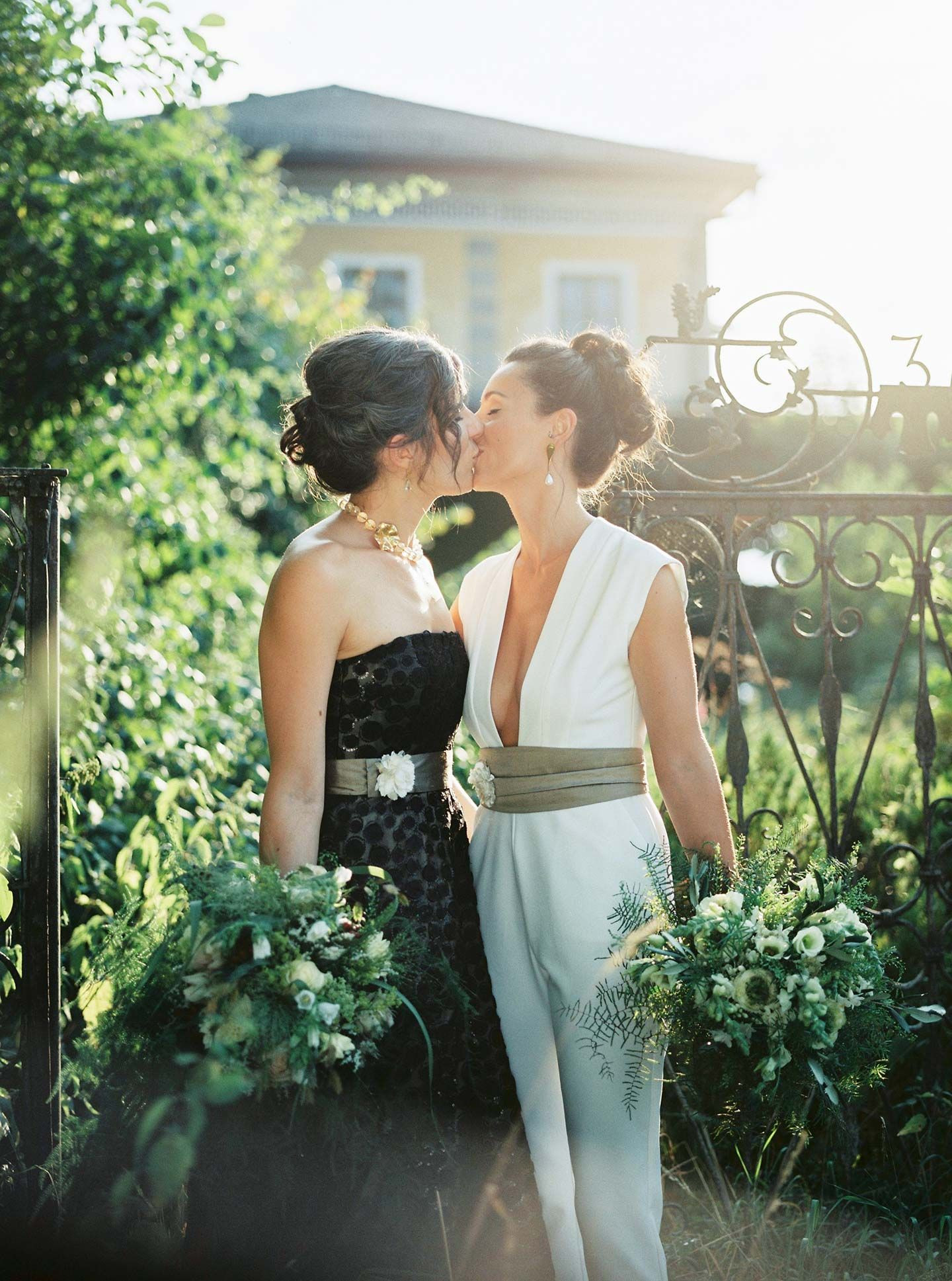 Lesben Hochzeit
 Doppelte Weiblichkeit Hochzeitsidee in Schwarz Weiß