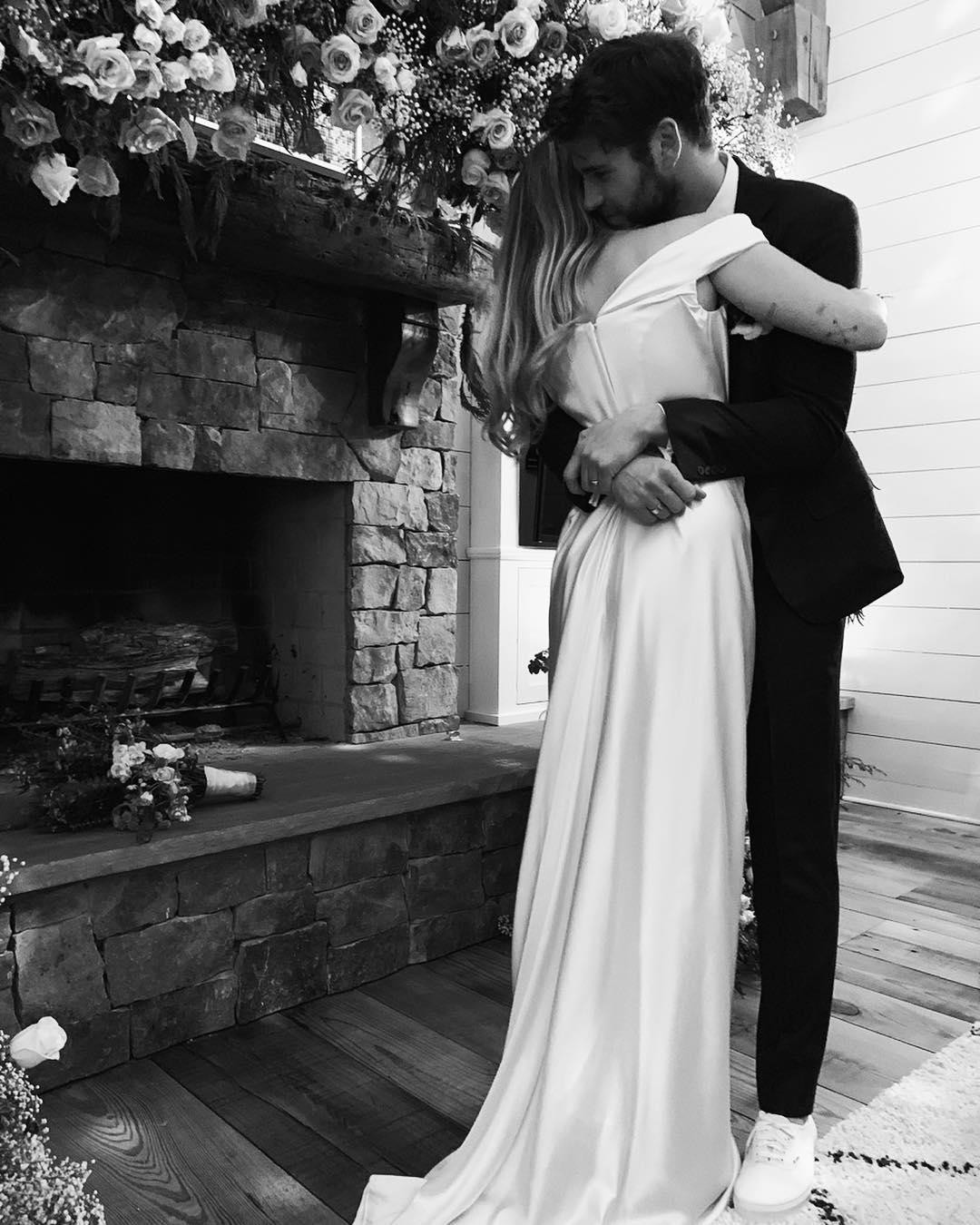 Liam Hemsworth Miley Cyrus Hochzeit
 Miley Cyrus Sie bestätigt Hochzeit mit Liam Hemsworth