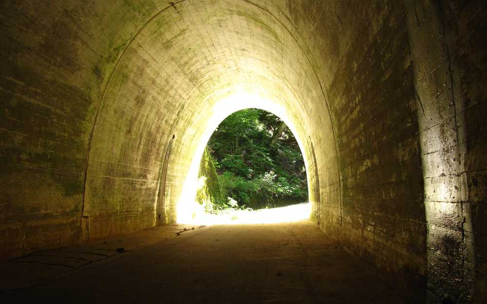 Licht Am Ende Des Tunnels
 Zitate & Sprüche