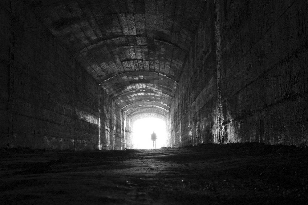 Licht Am Ende Des Tunnels
 Licht am Ende des Tunnels Foto & Bild