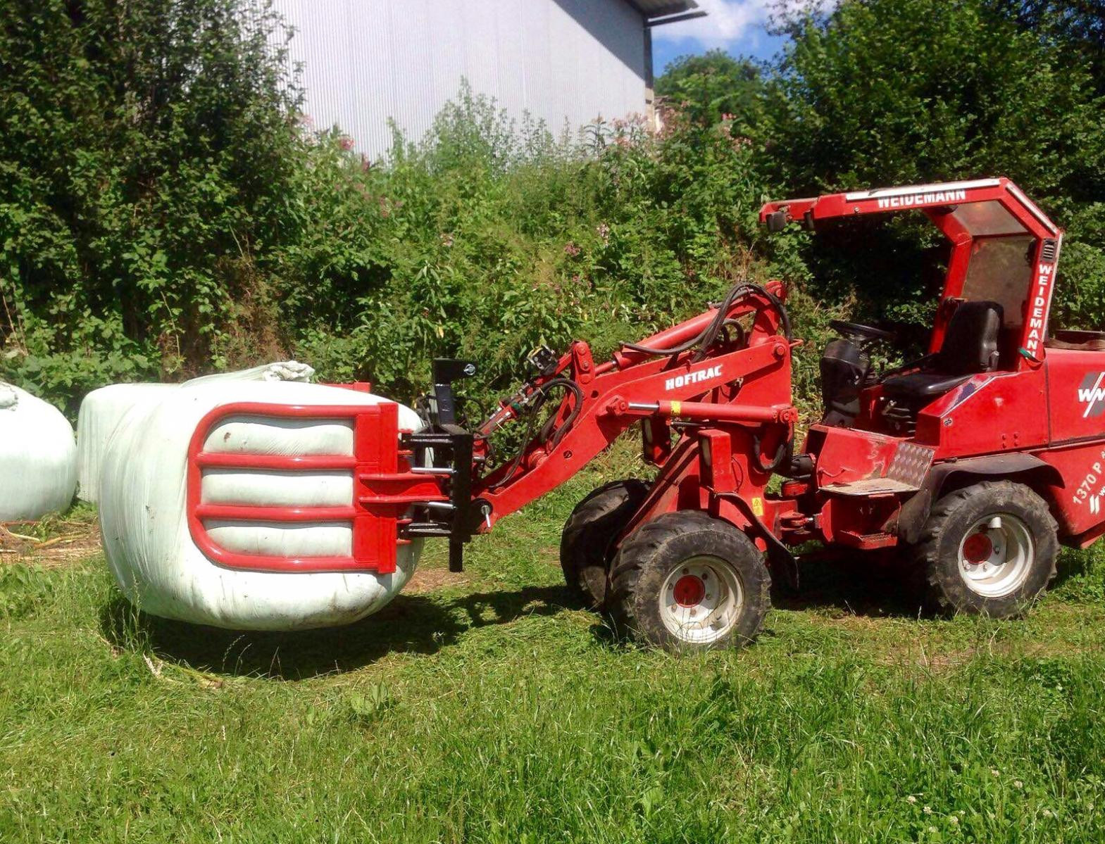 Lieferung Frei Haus
 Bild 1 von 20 AGROMET LGK RUNDBALLENZANGE BALLENZANGE 1