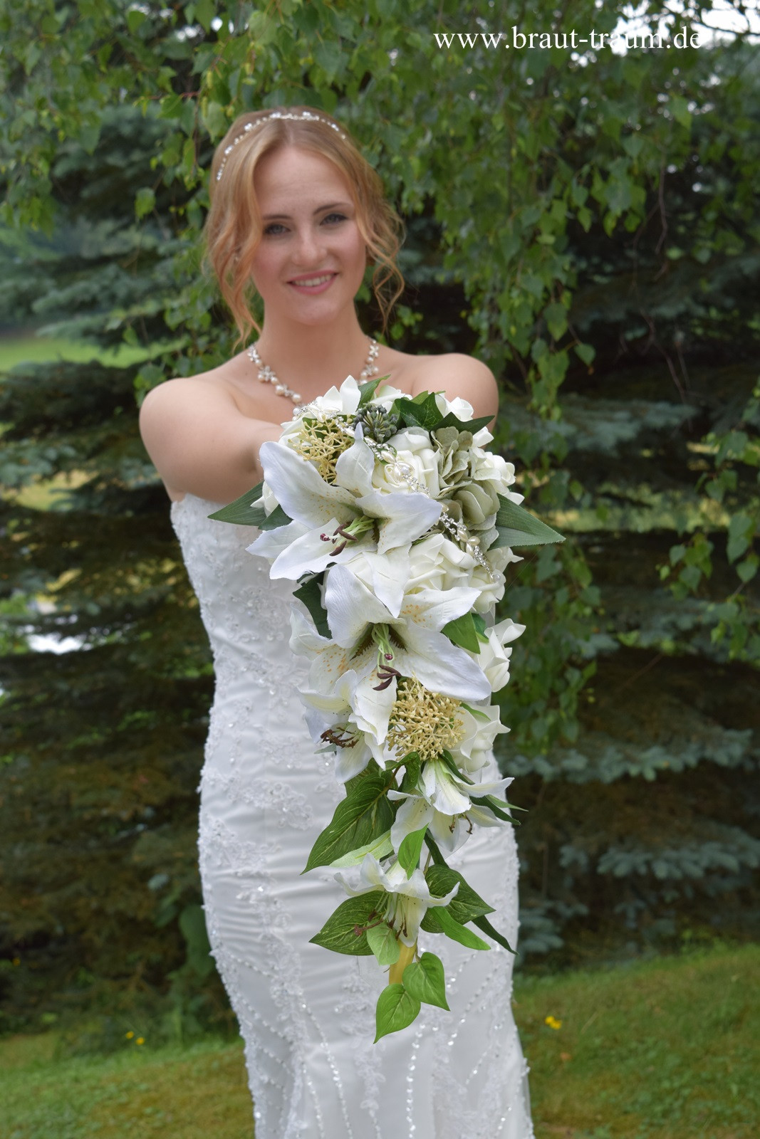 Lilien Brautstrauß
 Braut Traum Träume werden wahr Brautstrauss Lilien