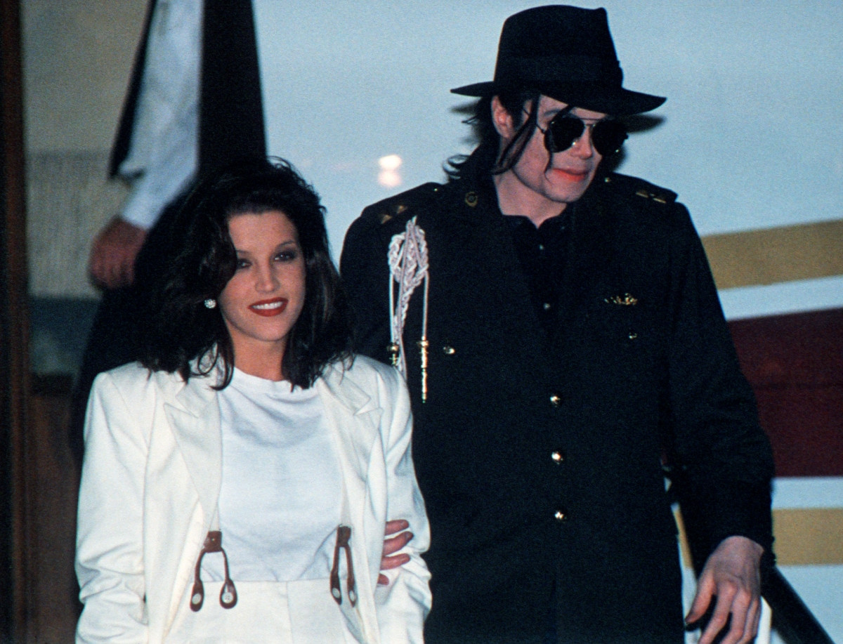 Lisa Marie Presley Michael Jackson Hochzeit
 Donald Trump branded a fool after ments about Michael