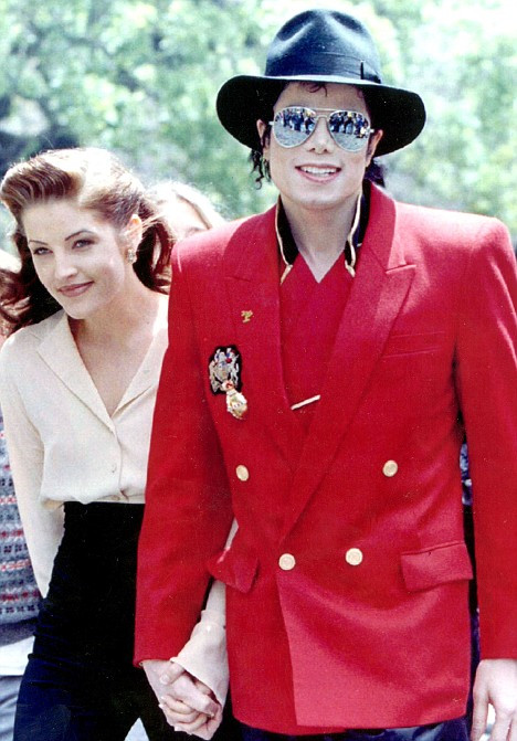 Lisa Marie Presley Michael Jackson Hochzeit
 Lisa Marie Presley said he was a passionate lover So what