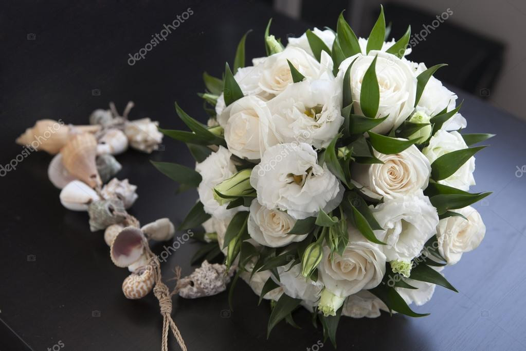 Lisianthus Brautstrauß
 Brautstrauß mit Rose und lisianthus — Stockfoto