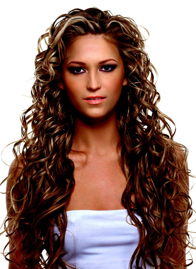 Locken Frisuren Frauen
 Frisuren 2019 Frauen Mittellang Locken