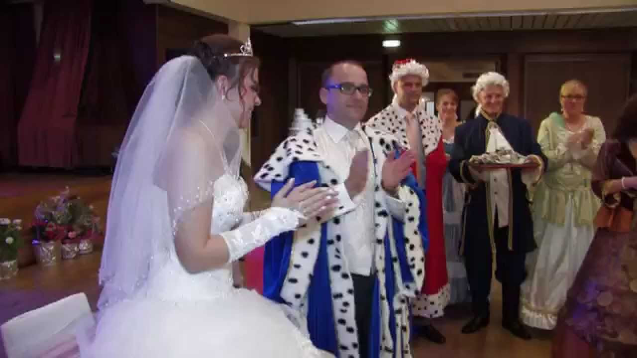 Lustige Spiele Hochzeit
 Lustige Spiele russische Hochzeit mit Tamada Moderatorin