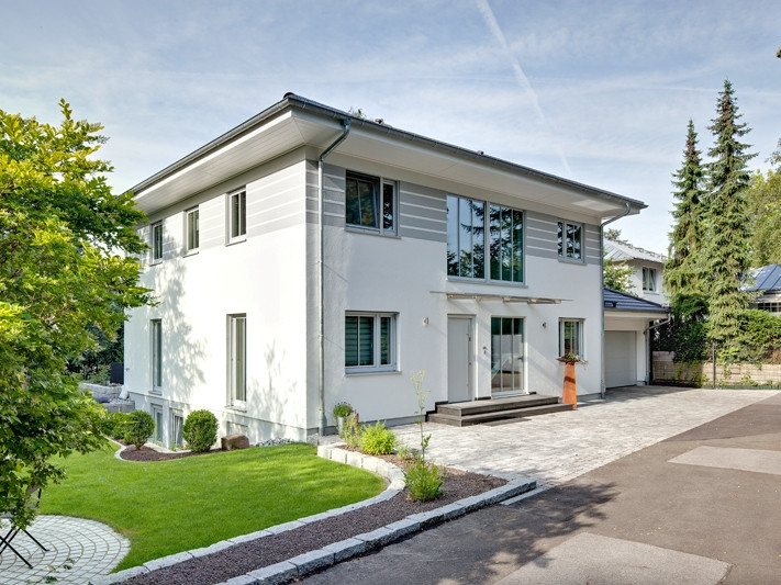 Lux Haus
 Fertighaus von LUXHAUS Walmdach 208