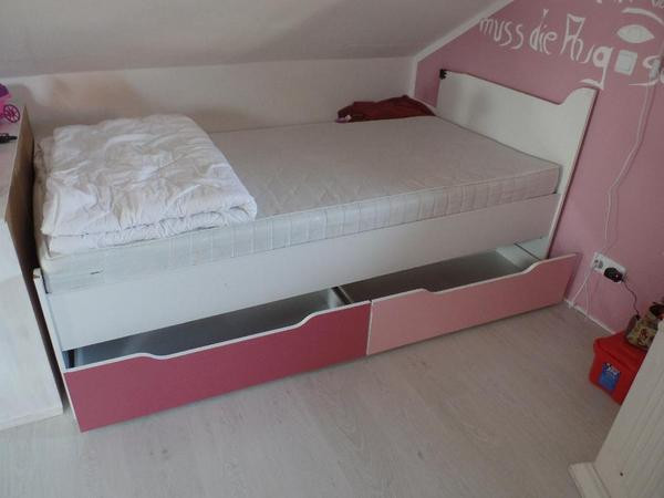 Mädchen Bett
 Mädchen Bett 90cm 200cm in Heroldsbach Betten kaufen und