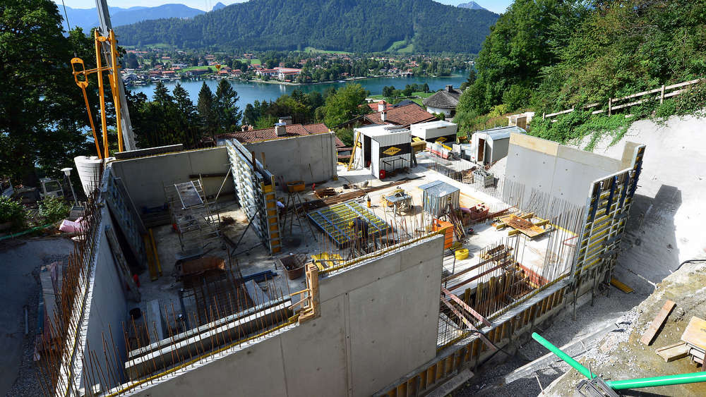 Manuel Neuer Haus
 Manuel Neuer am Tegernsee Unmut über Bau seiner Villa