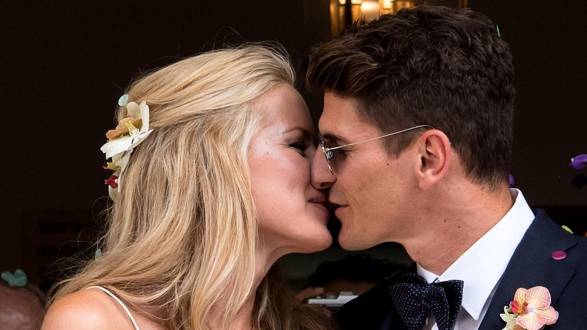 Mario Gomez Hochzeit
 Mario Gomez und Carina Wanzung haben geheiratet WELT