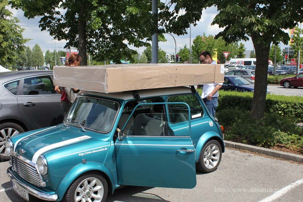 Matratze Transportieren
 Huckepack mit Mini eine Matratze transportieren beim