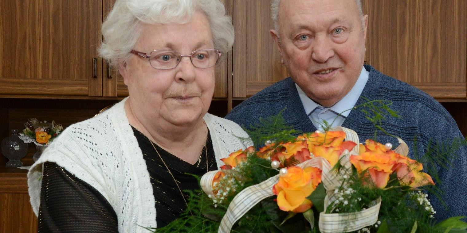 Maxi Arland Hochzeit
 Irmgard und Horst Mehlis aus Gottsdorf bekommen Ständchen