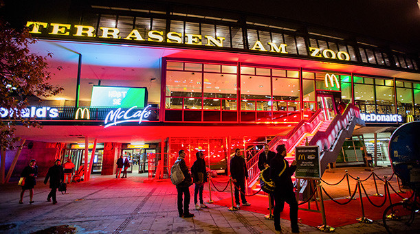 Mcdonalds Zoologischer Garten
 McDonalds am Berliner Zoo Restaurant der Zukunft