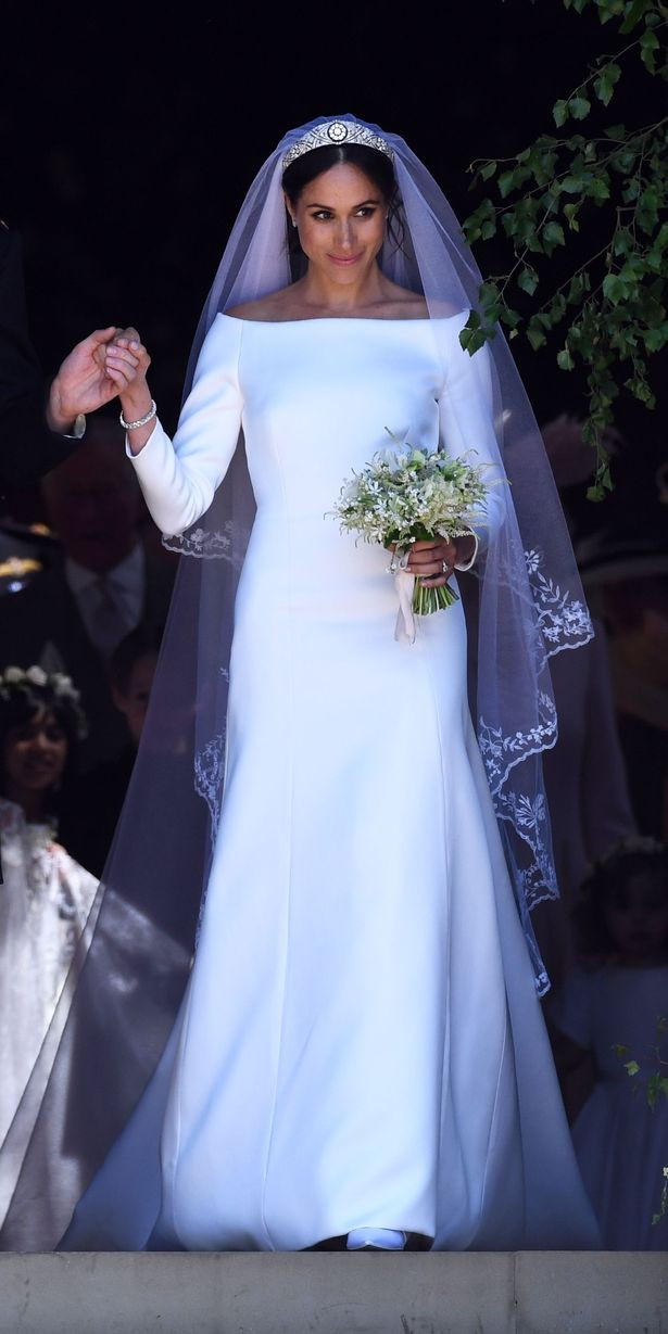 Meghan Markle Kleid Hochzeit
 Meghan Markle Givenchy wedding dress wird im Vergleich zu