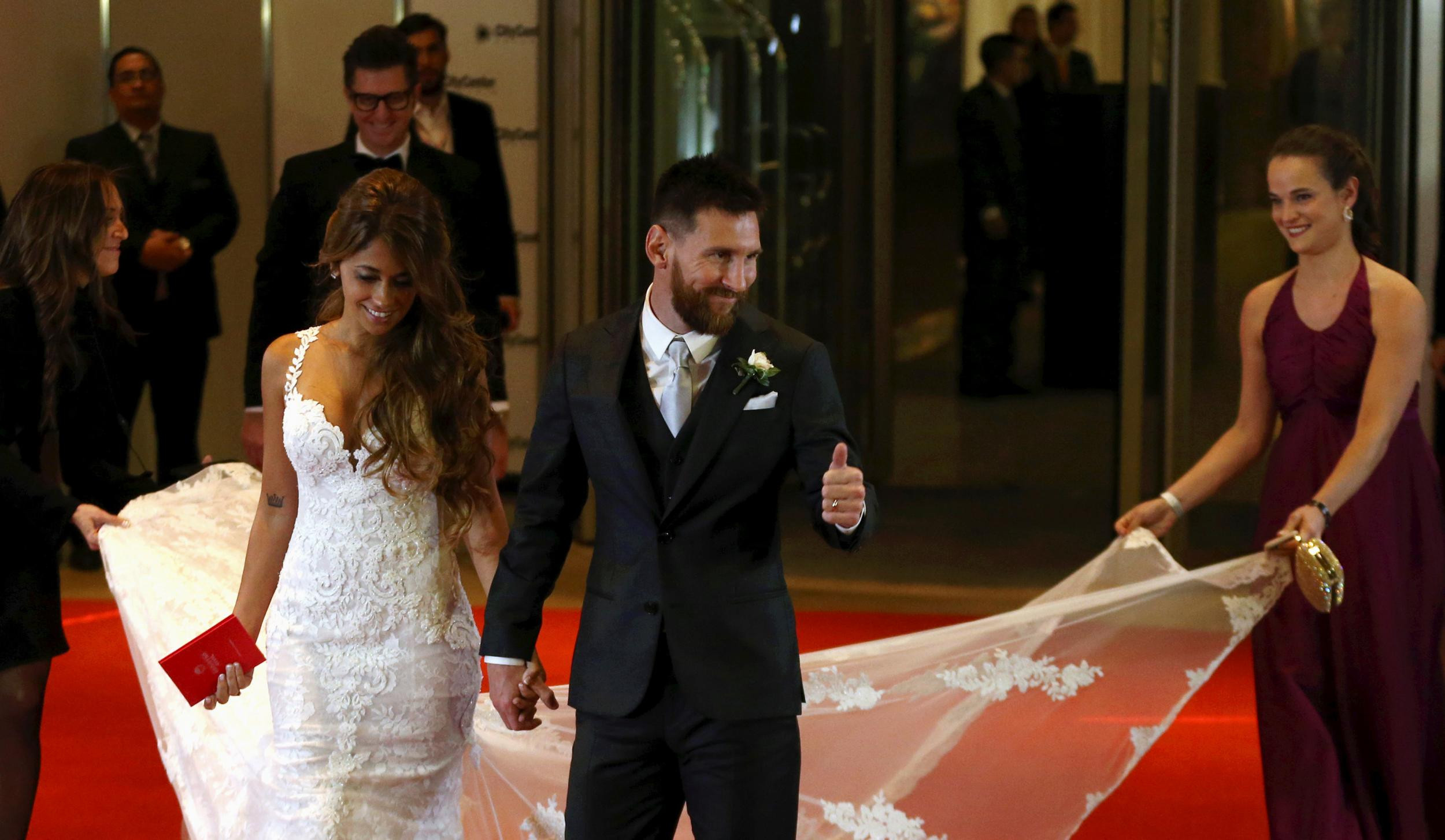 Messi Hochzeit
 Lionel Messi marries childhood sweetheart Antonela