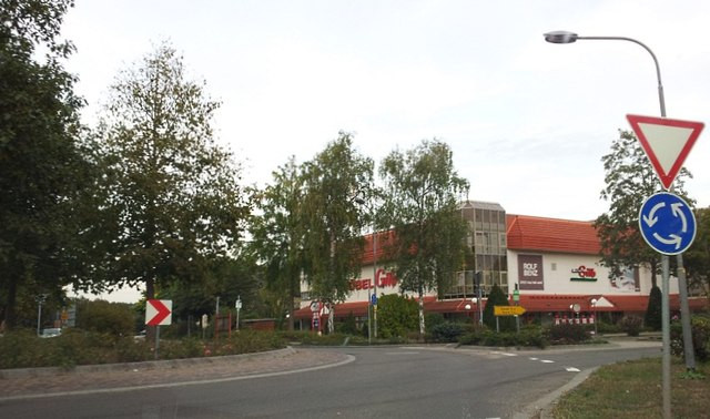 Möbel Gilb Herxheim
 Herxheim Möbel Gilb MGRS 32UMV4242 Geograph Deutschland