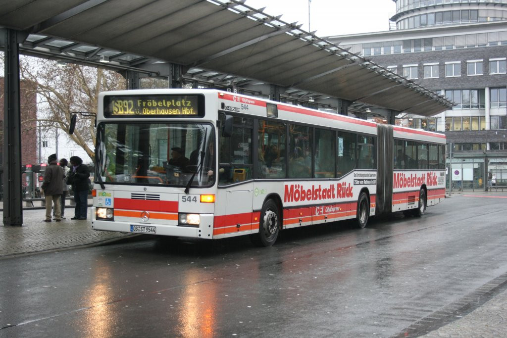 Möbel Rück Oberhausen
 STO 544 OB ST 9544 mit Werbung für Möbel Rück Bus bild