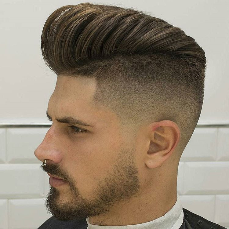 Moderner Haarschnitt Männer
 Undercut Männer Trendfrisur facettenreich wandelbar und
