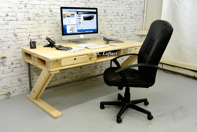 Moderner Schreibtisch
 Moderner Schreibtisch aus Paletten imargooPerlen