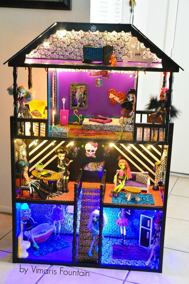 Monster High Haus
 Best 25 Monster high dollhouse ideas on Pinterest