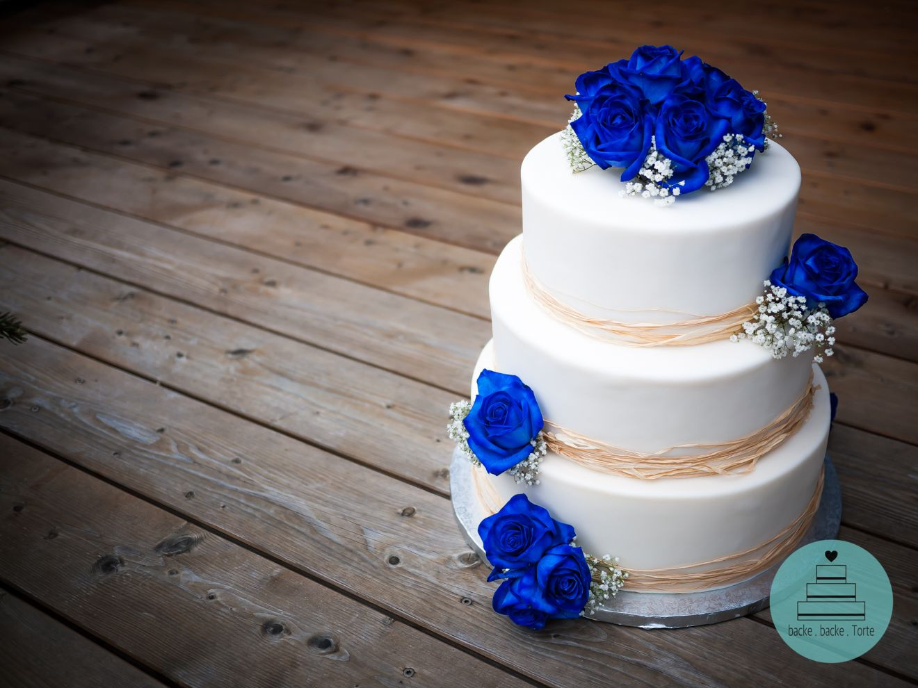 Motivtorte Hochzeit
 Hochzeitstorte Motivtorte zur Hochzeit blaue Rosen 3