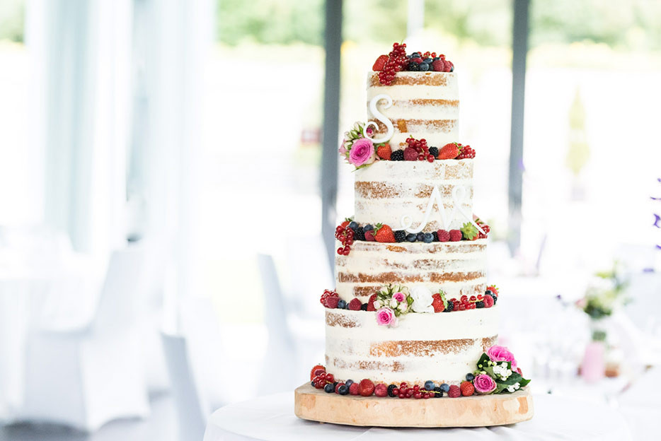 Naked Cake Hochzeitstorte
 Hochzeitstorte trends 2018 – Beliebtes Hochzeitsfoto Blog 2019