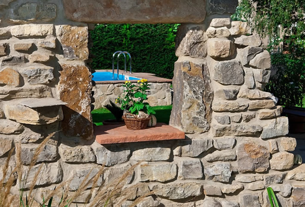 Naturstein Terrasse
 Naturstein für Garten und Haus Gartengestaltung mit
