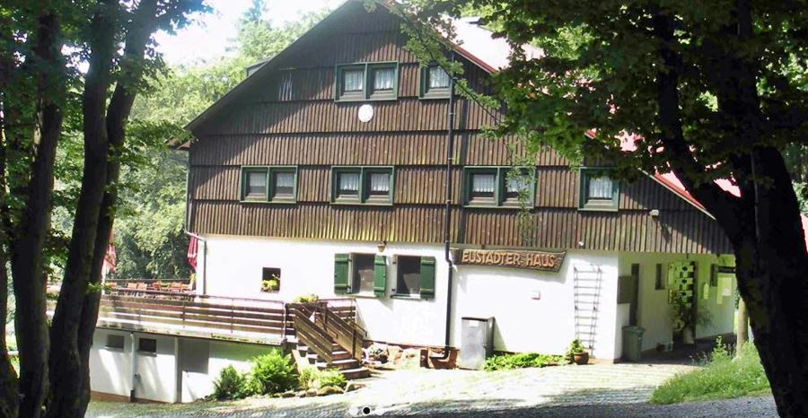 Neustädter Haus
 Berggasthof Neustädter Haus Wanderhütte & Gasthof in