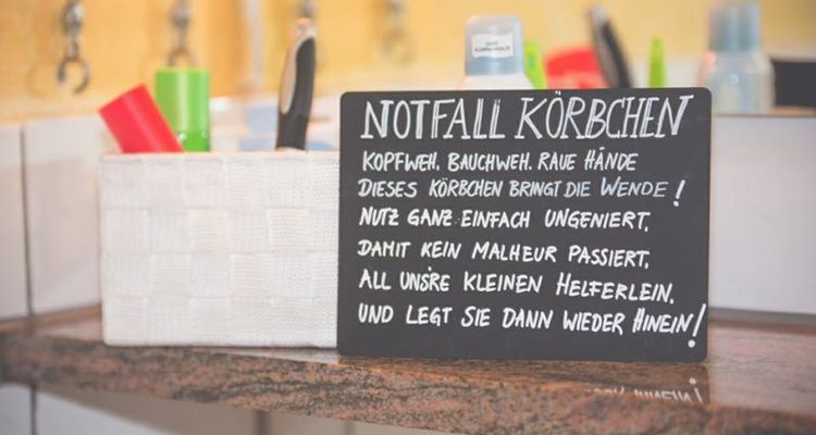 Notfallbox Hochzeit
 Notfallbox Ideen für männlichen Hochzeitsgäste Eine