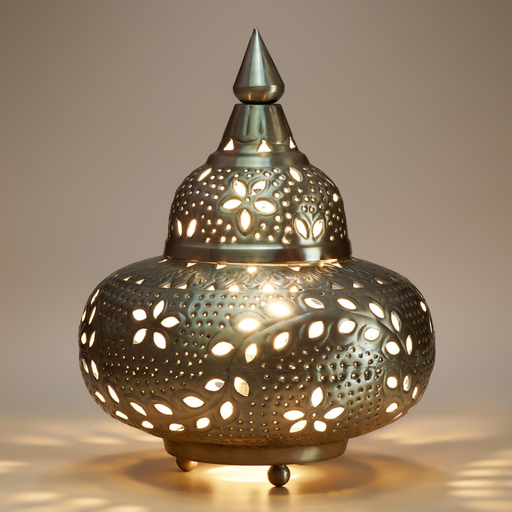 Orientalische Lampen
 Small Moroccan Punched Metal Lamp